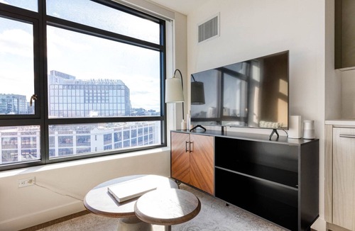 Fenway–Kenmore Apartment | Bright Fenway Studio w/W/D, Roof & Gym, nr Fenway Park, by Blueground
