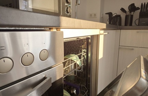 Muhlburg Apartment | Bright First-Floor Comfort – Balcony & Parking - APOLONIAliving