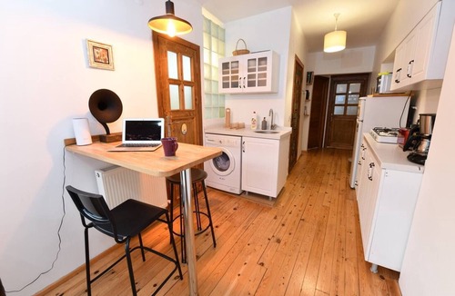 Tophane Apartment | Bright Flat @Galata, with Air Condition @famehause