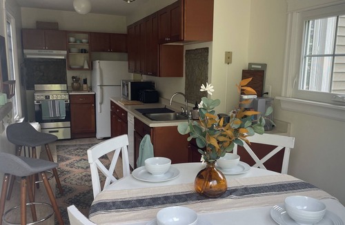 Harbourview House | Bright fresh with Harbour views close to everything