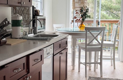 Harbourview House | Bright fresh with Harbour views close to everything