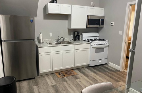 Anderson Apartment | Bright, furnished studio-Perfect for traveling professionals or students