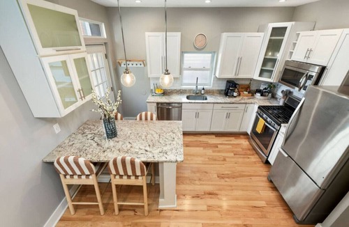 Lower Lawrenceville House | Bright & Happy Escape w/Off-Street Parking