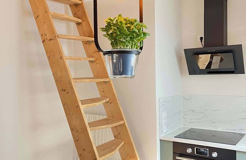 Rudow Apartment | Bright Hideaway (70 sqm) near BER Airport
