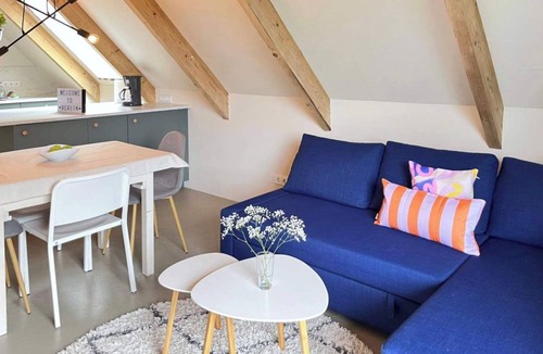 Rudow Apartment | Bright Hideaway (70 sqm) near BER Airport
