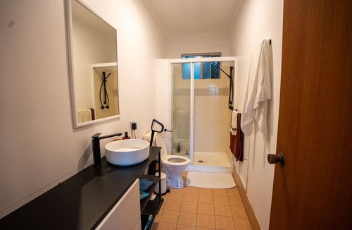Nambour Apartment | Bright Hillside Studio with Deck | Family-Friendly & Corporate Sta