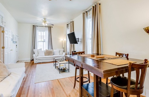 San Jacinto House | Bright Home 1 Block from the Beach/Sea w/Free WiFi, Shared Grill, & Central A/C