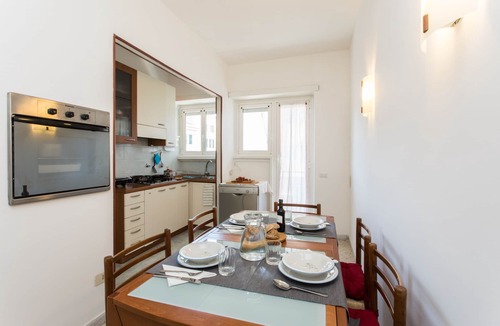 Vatican Apartment | Bright Home in Rome, shadow of the Vatican CIN IT058091C2HRXU2746