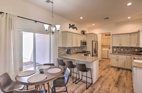 Fort Mohave House | Bright Home w/Yard, 4 Mi to Colorado River!