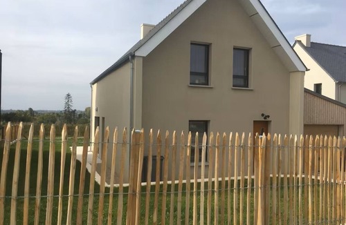 Lancieux House | Bright house - Panoramic view - Beach 900 m away - Sleeps 8