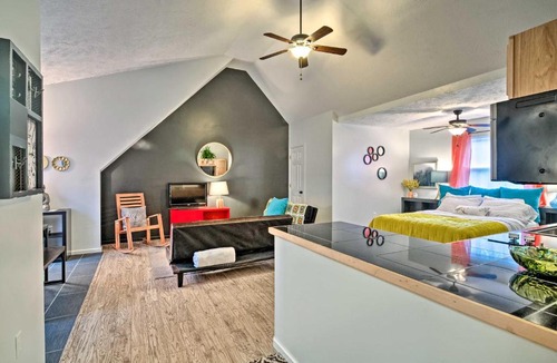 Golden Apartment | Bright Lakeside Studio - Hike, Fish, and Bike!
