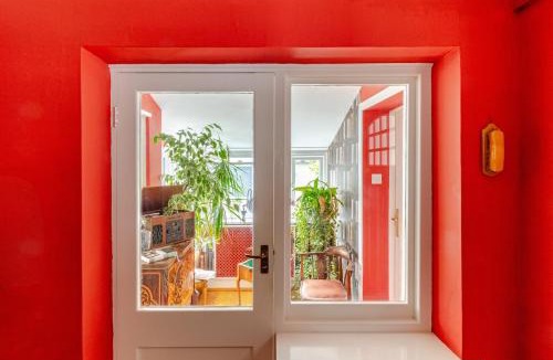 Bexhill-on-Sea House | Bright large double with sole use lovely separate bath only