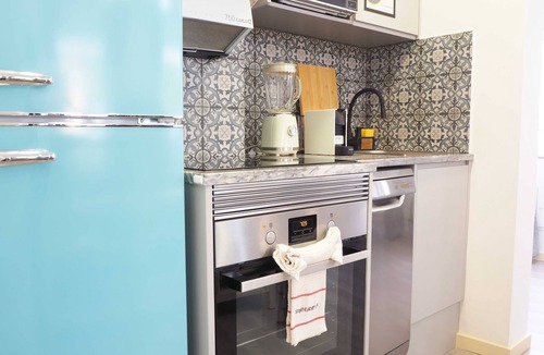 Merces Apartment | Bright Lisbon Duplex Parking Walk to Chiado