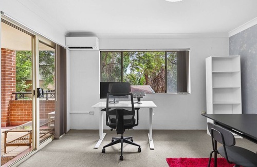 Marrickville Apartment | Bright Marrickville Flat with Balcony & Parking