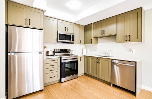 Doon South Condo | Bright Modern 2BR 2BA · Free Parking · Walk to Trails · Near Conestoga College