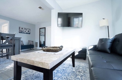 Federal Hill Apartment | Bright & Modern 2BR Apt in Historic Federal Hill!