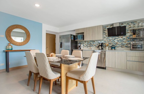 Barrio Los Villalobos Apartment | Bright & Modern Condo in Jacó – Steps from the Beach