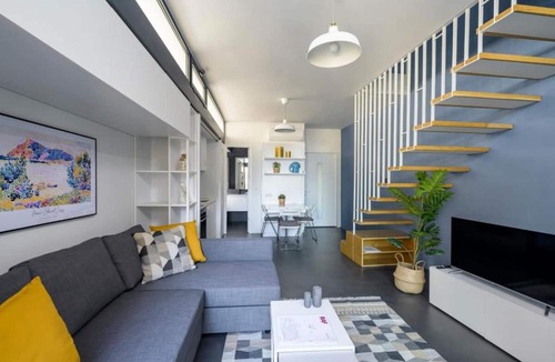 Taksim Hotel | Bright Modern Design New Duplex Loft Patio! #145