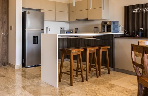 Playa Paraiso Apartment | Bright modern escape with rooftop pool, private jacuzzi hot tub and WiFi