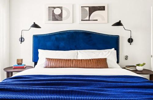 West Colfax Apartment | Bright & Modern Retreat - King Beds - Sloans Lake