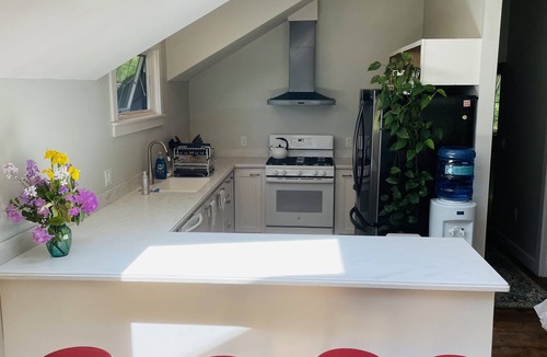 Pownal House | Bright Modern Secluded Vermont Home: Fish Pond + Trails, 5 Mins to Williamstown
