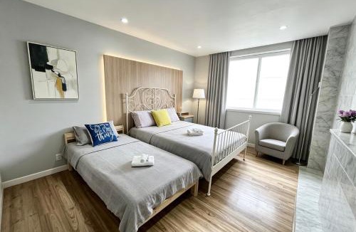 Sullivan House | Bright&Modern Space Perfect for couple and Family Step to public transit in Toronto