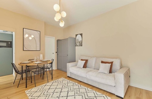 16th Arrondissement Apartment | Bright Modern Studio near the Seine Paris 16