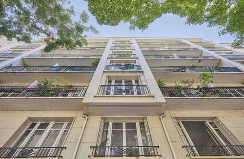 16th Arrondissement Apartment | Bright Modern Studio near the Seine Paris 16