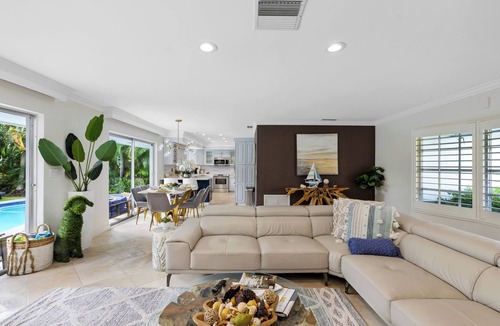 Imperial Point Villa | Bright & Modern Villa with Private Pool in Fort Lauderdale - 30 min to FIFA!