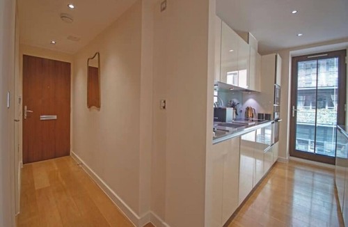 Vincent Square Apartment | Bright & Modern Westminster 2-Bed Apartment with AC