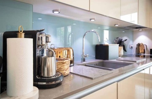 Vincent Square Apartment | Bright & Modern Westminster 2-Bed Apartment with AC