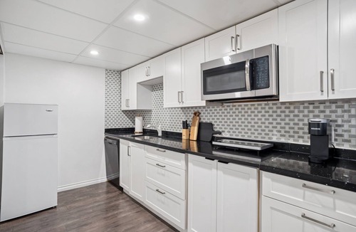 Burnaby House | Bright, New & Spacious 1 Bedroom Suite! Family friendly & central to shopping.