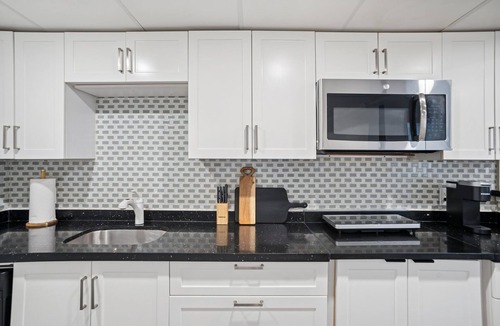 Burnaby House | Bright, New & Spacious 1 Bedroom Suite! Family friendly & central to shopping.