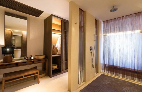 Bophut Hotel | Bright Ocean View Stay near Bophut Beach & Fisherman’s Village