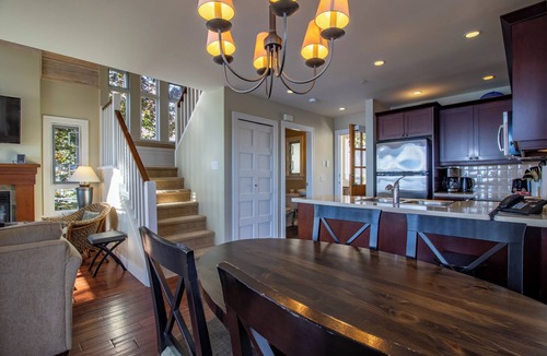 Pender Island Cottage | Bright Ocean View Cottage on Pender Island! COB 6