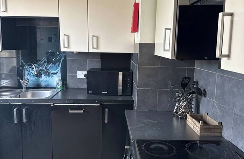 Welling Apartment | Bright Open-Plan Apartment in Welling, South East London