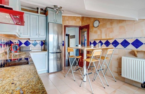 Behobia Apartment | Bright penthouse with terrace, Irún | Parking | 4Pax, IR Property Management