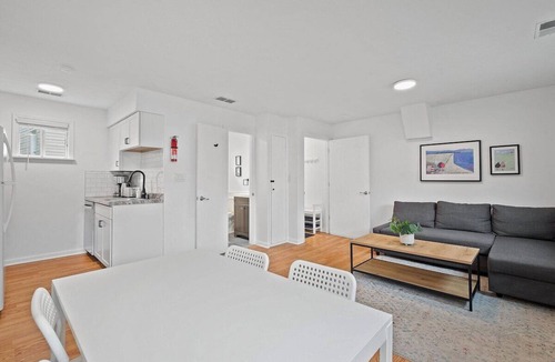 Pittsburgh Apartment | Bright & Quiet 1Bdr Apt in Millvale/Lawrenceville