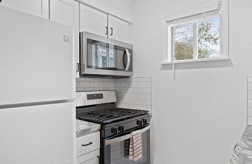 Pittsburgh Apartment | Bright & Quiet 1Bdr Apt in Millvale/Lawrenceville
