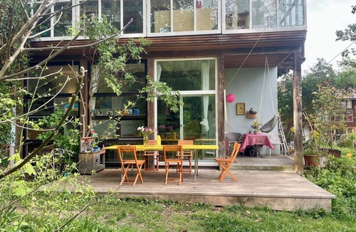Utting am Ammersee Apartment | Bright, quiet apartment with terrace and large natural garden. Lake and train station nearby