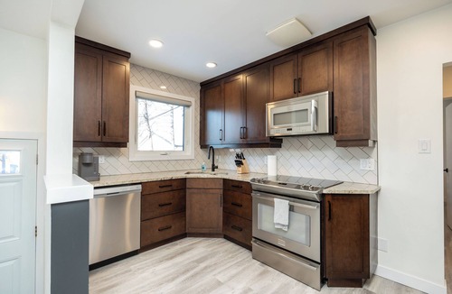 Tuxedo House | Bright River Heights Home | 3 Bed | 2 Bath |