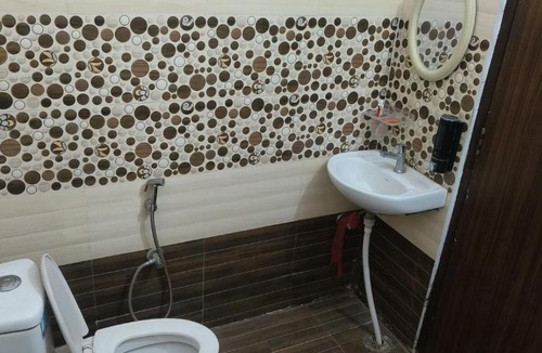 Jaipur House | Bright Room in Family Home No Unmarried Couples Allowed