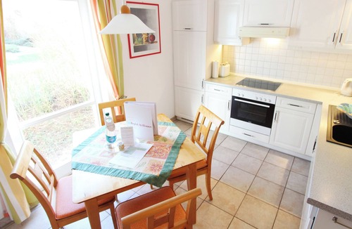 Kuhlungsborn Ost Apartment | Bright Seitz vacation apartment with covered terrace in the Baltic seaside resort of Kühlungsborn