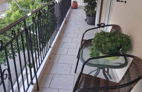Itea House | Bright Seaside Apartment, Itea