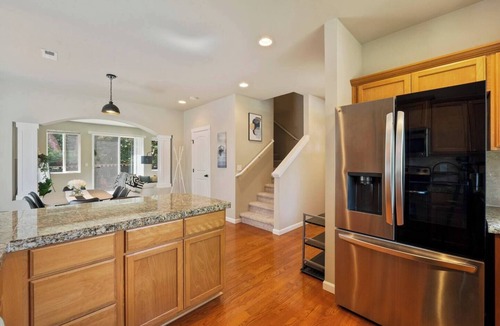 White Center House | Bright Seattle Getaway | Close to Airport & Alki