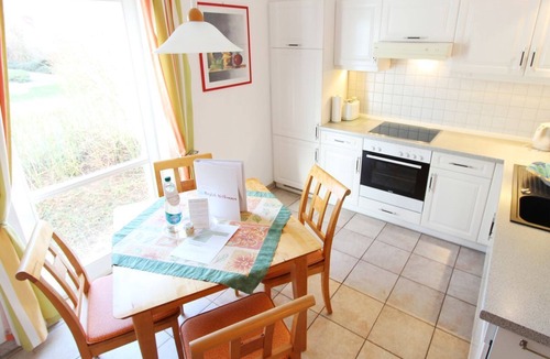 Ostseebad Kuhlungsborn Apartment | Bright Seitz vacation apartment with covered terrace in the Baltic seaside resort of Kühlungsborn -