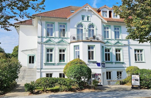 Ostseebad Kuhlungsborn Apartment | Bright Seitz vacation apartment with covered terrace in the Baltic seaside resort of Kühlungsborn -