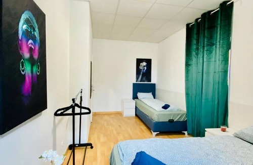 Liesing Apartment | Bright & Spacious 3-BR Apt with Direct City Access