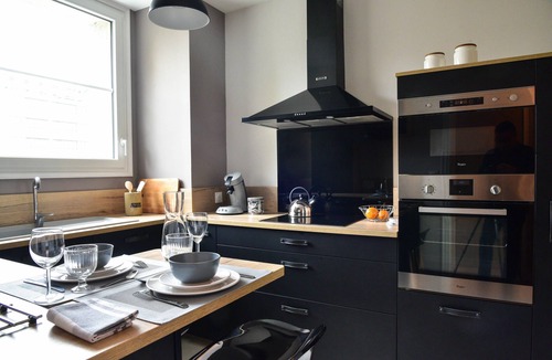 Caen City Centre Apartment | Bright, spacious apartment in town center