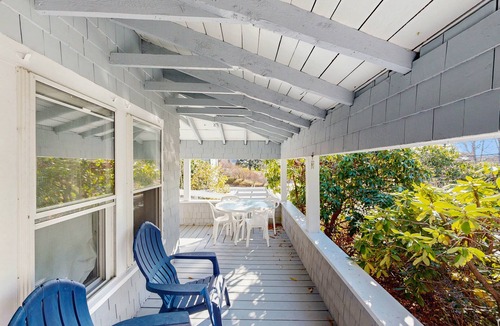 Seal Harbor House | Bright, spacious getaway with full kitchen, furnished porch & WiFi - near trails